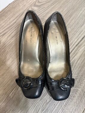 Bandolino Black Square-Toe work heels with Buckle Accent well worn size 7.5
